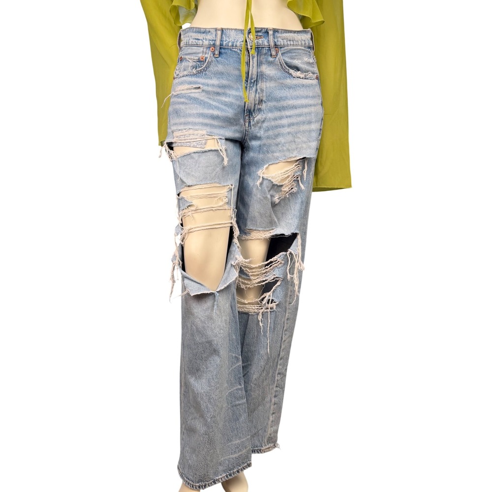 American Eagle Thrashed Baggy Jeans High Waisted Grunge Y2K Light Wash Size‎ 4